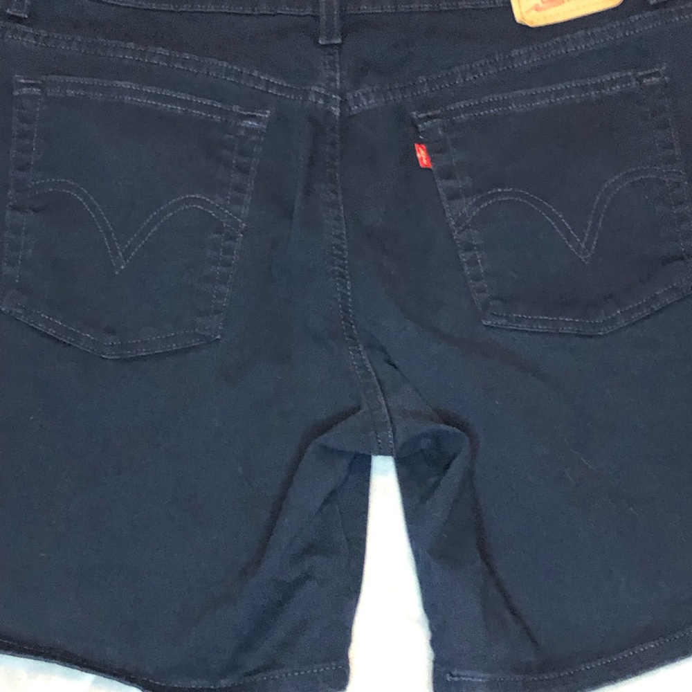 Levi's Classic Fit Stretch Jean Shorts, Dark Blue Size 16 - Picture 5 of 11